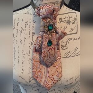CUSTOM TIE-NECKLACE